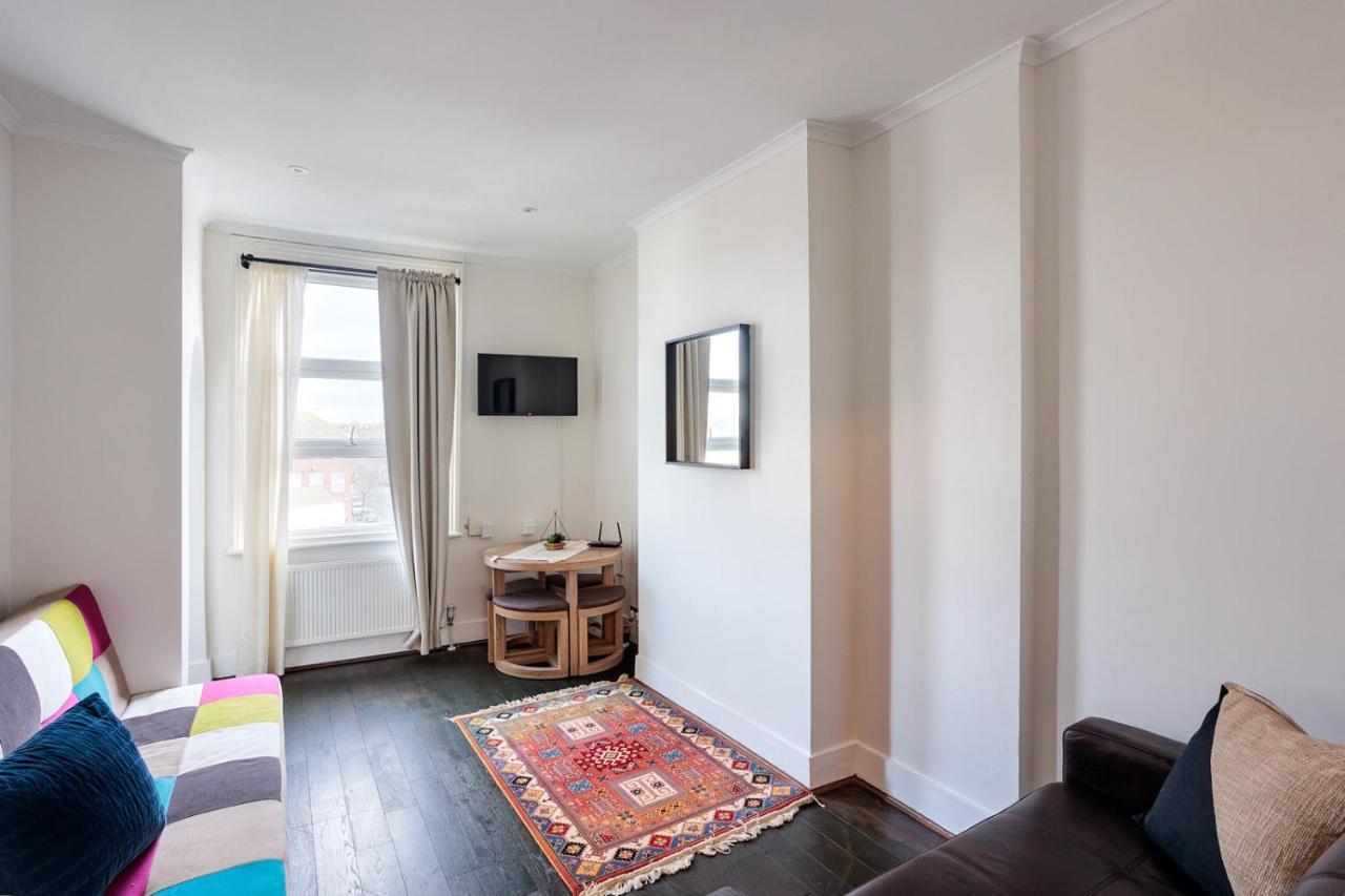 Entire Luxurious Flat Sleeps 4 Persons Apartment London Luaran gambar