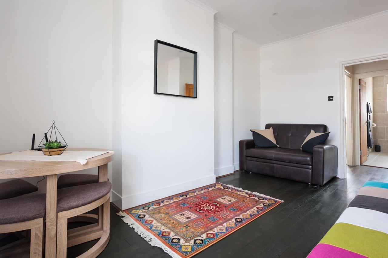 Entire Luxurious Flat Sleeps 4 Persons Apartment London Luaran gambar